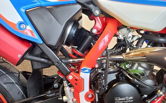Neufahrzeug Beta RR Motard 2T 50 Track - Bild 10 Neufahrzeug Beta RR Motard 2T 50 Track - Bild 10