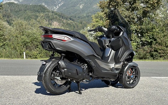 Neufahrzeug Piaggio MP3 530 HPE Exclusive - Bild 6 Neufahrzeug Piaggio MP3 530 HPE Exclusive - Bild 6