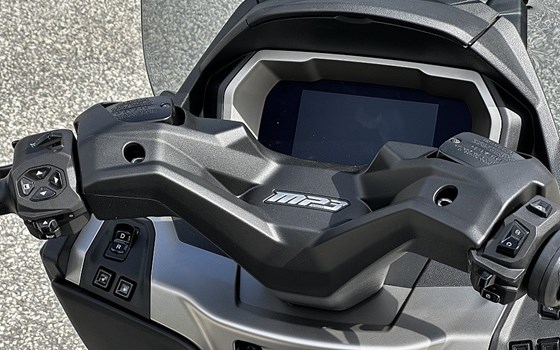 Neufahrzeug Piaggio MP3 530 HPE Exclusive - Bild 8