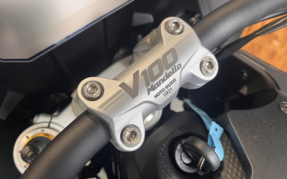 Gebrauchtmotorrad Moto Guzzi V100 Mandello S - Bild 11 Gebrauchtmotorrad Moto Guzzi V100 Mandello S - Bild 11