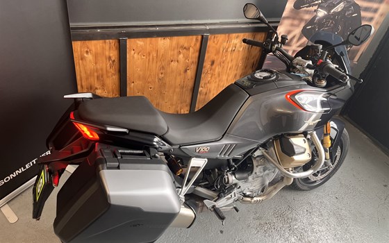 Gebrauchtmotorrad Moto Guzzi V100 Mandello S - Bild 6 Gebrauchtmotorrad Moto Guzzi V100 Mandello S - Bild 6