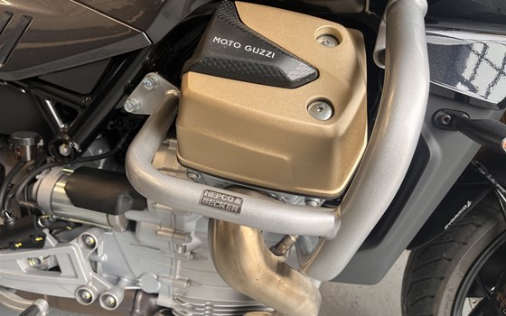 Gebrauchtmotorrad Moto Guzzi V100 Mandello S - Bild 8 Gebrauchtmotorrad Moto Guzzi V100 Mandello S - Bild 8