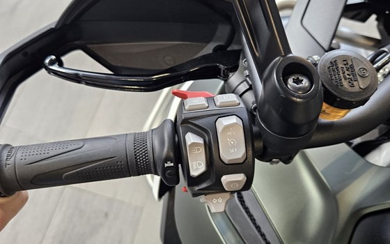 Gebrauchtmotorrad Triumph Tiger 1200 Rally Explorer - Bild 9 Gebrauchtmotorrad Triumph Tiger 1200 Rally Explorer - Bild 9