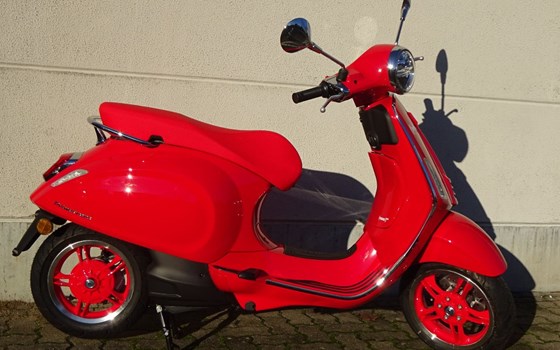 Neufahrzeug Vespa Primavera RED Elettrica 70 - Bild 8
