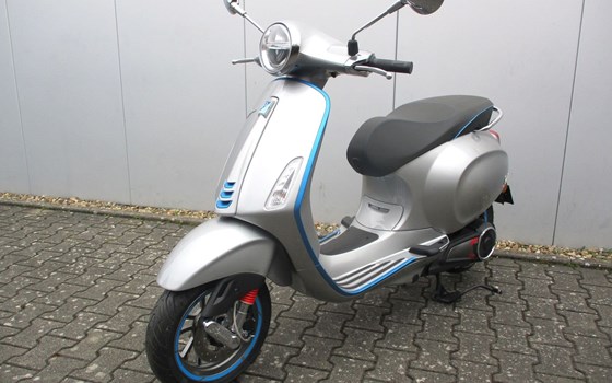 Gebrauchtmotorrad Vespa Elettrica 70 km/h - Bild 2