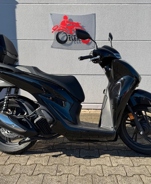 Honda SH125i<br />mit Top-Box