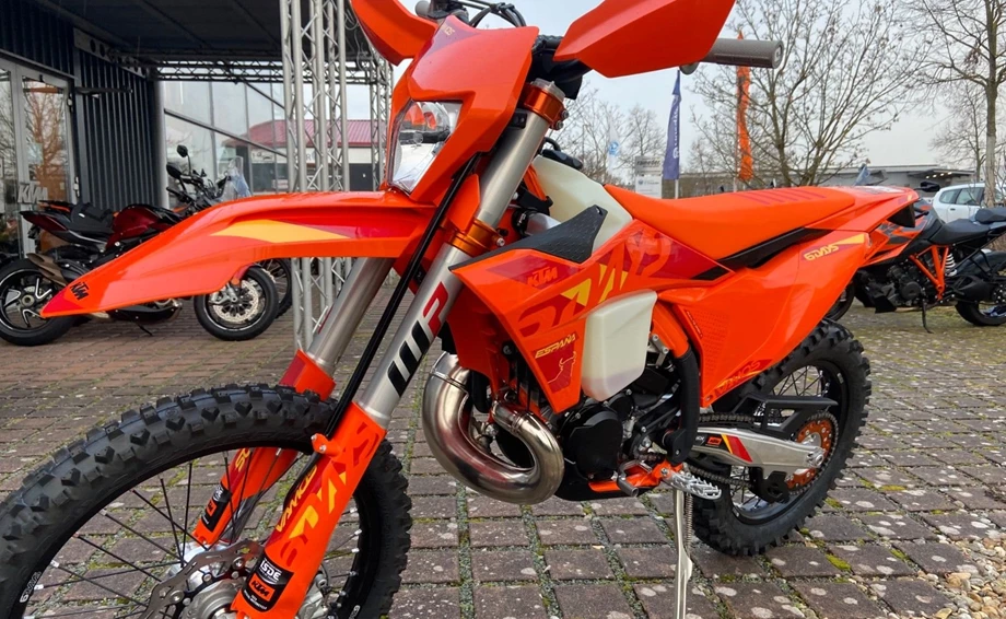 Angebot KTM 300 EXC SIX DAYS Bild 2: Angebot KTM 300 EXC SIX DAYS