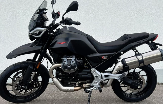 Moto Guzzi V85 Strada