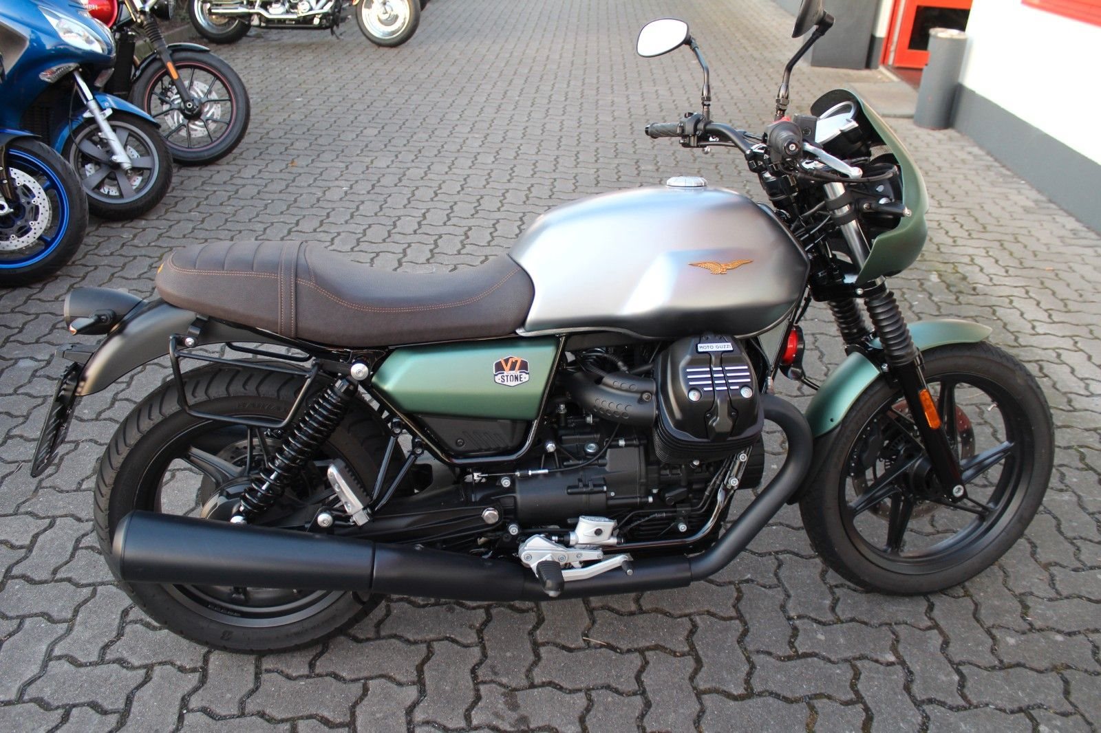Moto Guzzi V7 Stone Centenario