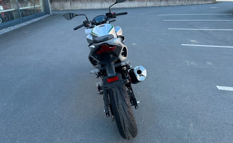 Angebot Kawasaki Z7 Hybrid Bild 6: Angebot Kawasaki Z7 Hybrid
