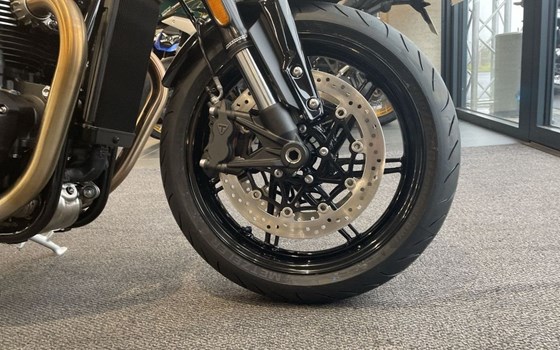 Gebrauchtmotorrad Triumph Speed Twin 1200 - Bild 8