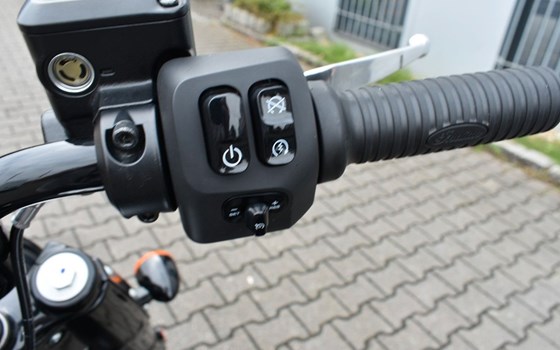 Gebrauchtmotorrad Indian Chief Bobber Dark Horse - Bild 9