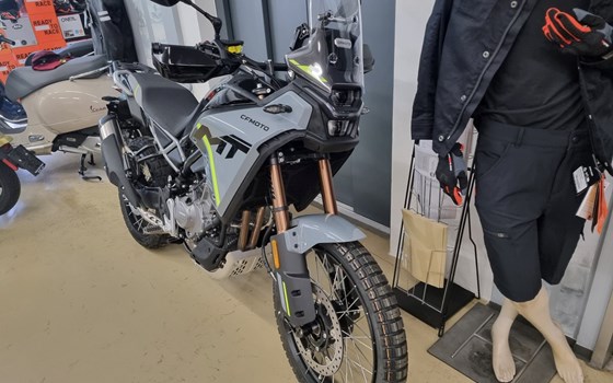 Gebrauchtmotorrad CFMOTO 450MT - Bild 2 Gebrauchtmotorrad CFMOTO 450MT - Bild 2