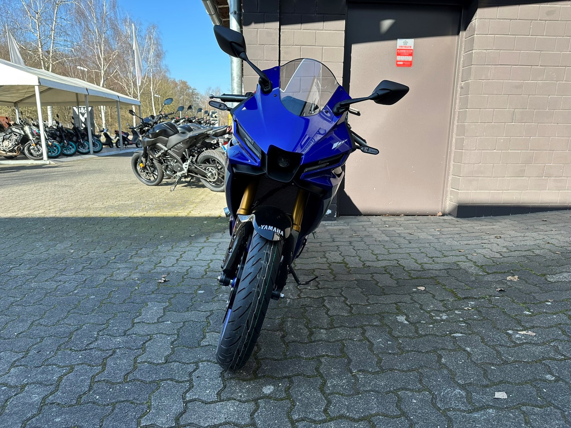 Yamaha R3