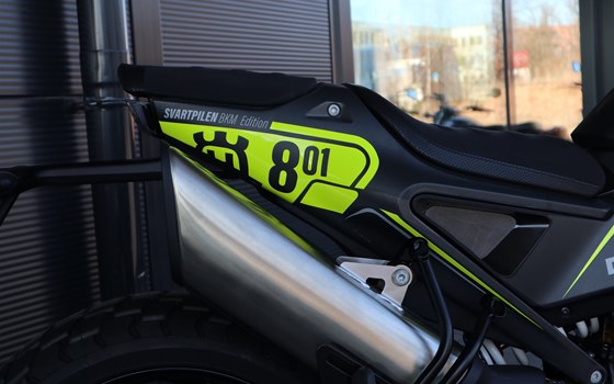 Neufahrzeug Husqvarna Svartpilen 801 - Bild 8