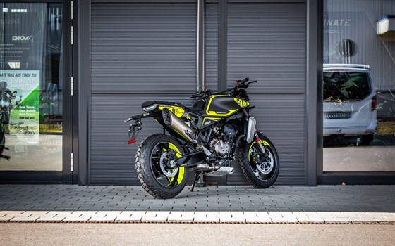 Neufahrzeug Husqvarna Svartpilen 801 - Bild 2