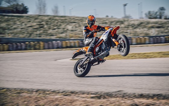 Neufahrzeug KTM 390 SMC R - Bild 8