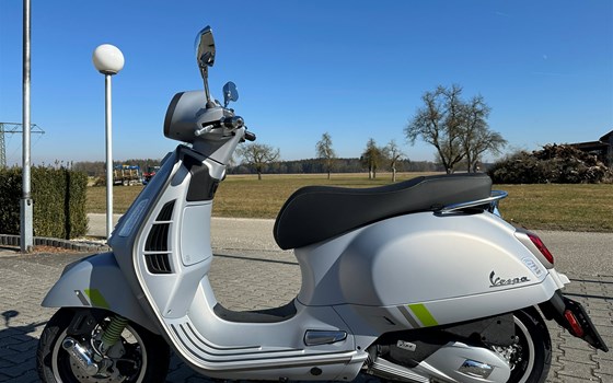 Neufahrzeug Vespa GTS 125 Super Tech - Bild 4 Neufahrzeug Vespa GTS 125 Super Tech - Bild 4