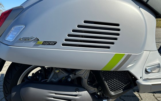 Neufahrzeug Vespa GTS 125 Super Tech - Bild 6 Neufahrzeug Vespa GTS 125 Super Tech - Bild 6