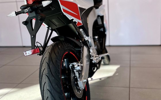 Neufahrzeug Aprilia RS 125 - Bild 11