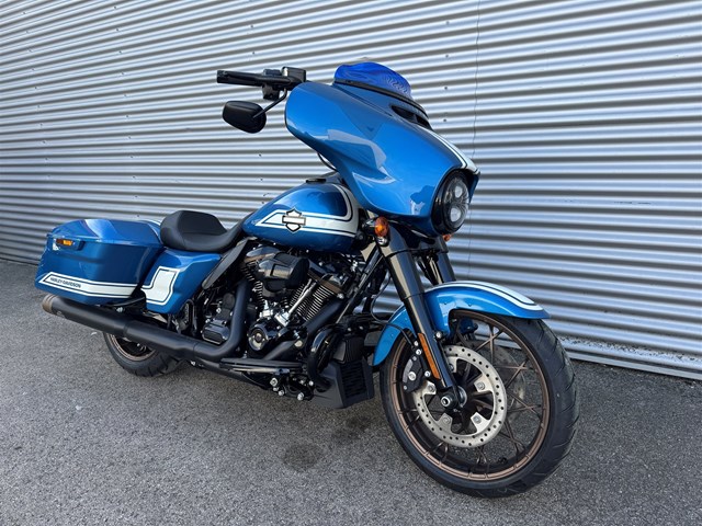 Harley-Davidson Touring Street Glide ST (Fast Johnnie Blue) - Bild 3