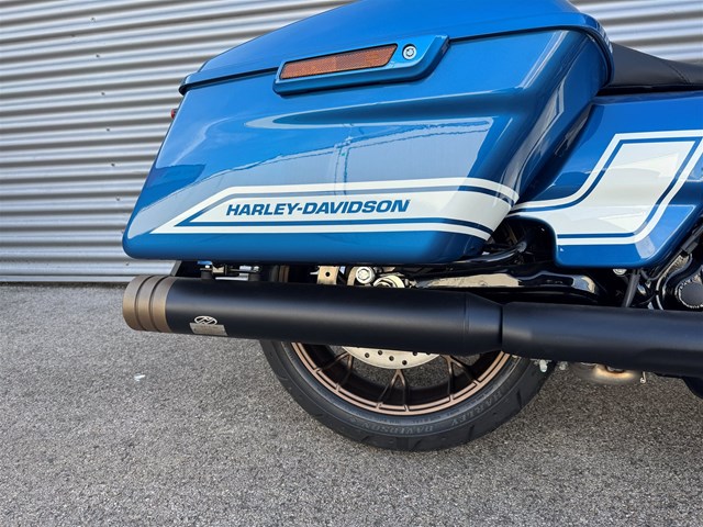 Harley-Davidson Touring Street Glide ST (Fast Johnnie Blue) - Bild 8