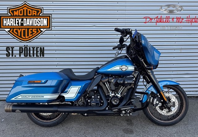 Harley-Davidson Touring Street Glide ST (Fast Johnnie Blue)