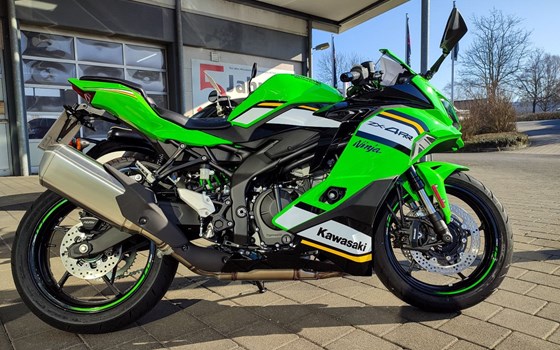 Gebrauchtmotorrad Kawasaki Ninja ZX-4RR - Bild 4