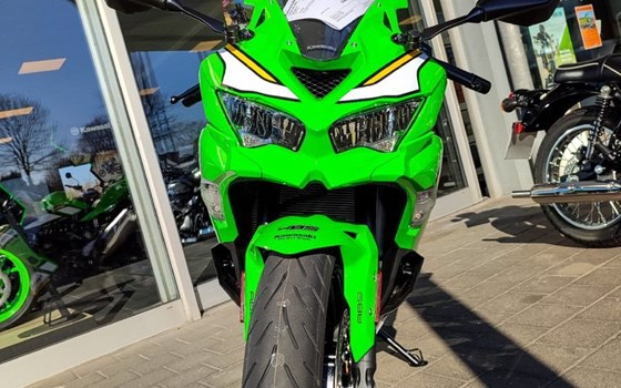 Gebrauchtmotorrad Kawasaki Ninja ZX-4RR - Bild 5