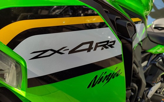 Gebrauchtmotorrad Kawasaki Ninja ZX-4RR - Bild 9
