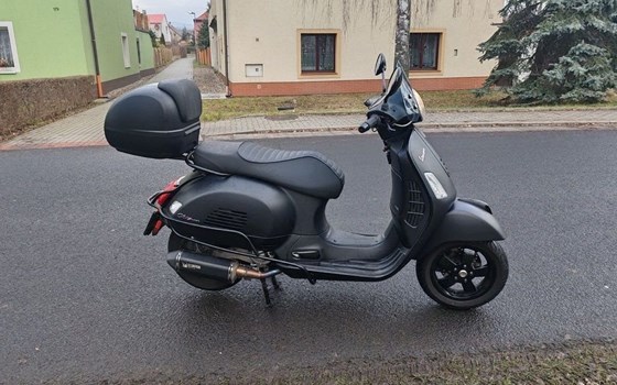 Gebrauchtmotorrad Vespa GTS 300 - Bild 1 Gebrauchtmotorrad Vespa GTS 300 - Bild 1