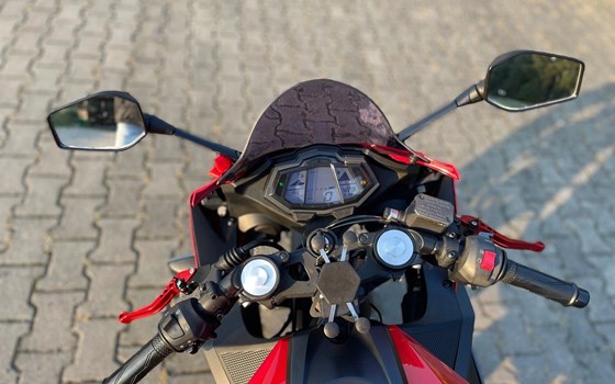 Gebrauchtmotorrad Yamaha R125 - Bild 4 Gebrauchtmotorrad Yamaha R125 - Bild 4