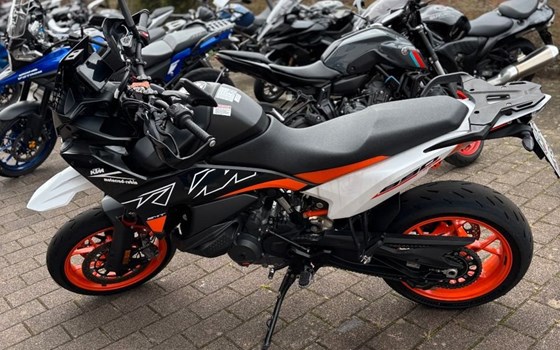 Gebrauchtmotorrad KTM 890 SMT - Bild 3