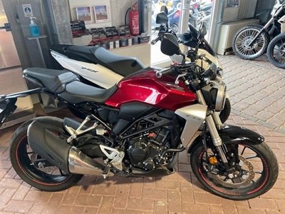 CB300R