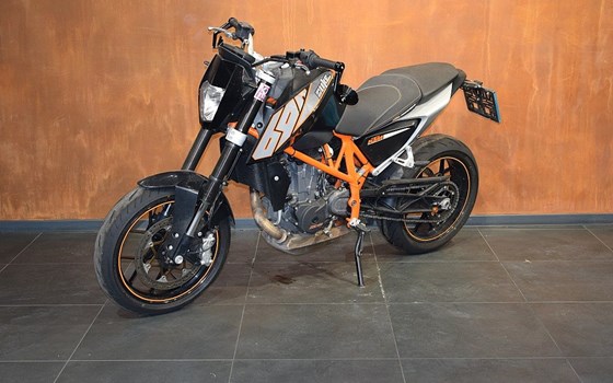 Gebrauchtmotorrad KTM 690 Duke - Bild 2 Gebrauchtmotorrad KTM 690 Duke - Bild 2