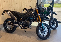 Neumotorrad Rieju MRT 50 SM Neumotorrad Rieju MRT 50 SM