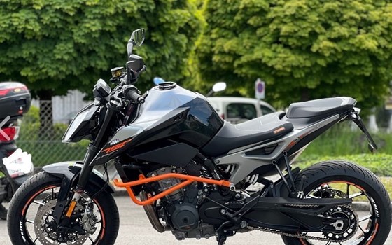 Gebrauchtmotorrad KTM 790 Duke - Bild 5 Gebrauchtmotorrad KTM 790 Duke - Bild 5