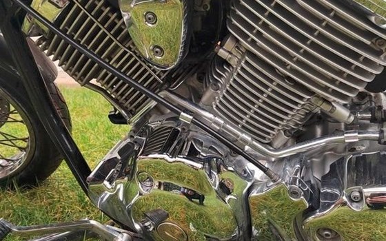 Motorrad Occasion Yamaha XVS 1100 Drag Star - Bild 2