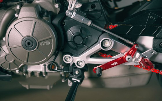 Neufahrzeug Aprilia Tuono 457 - Bild 11