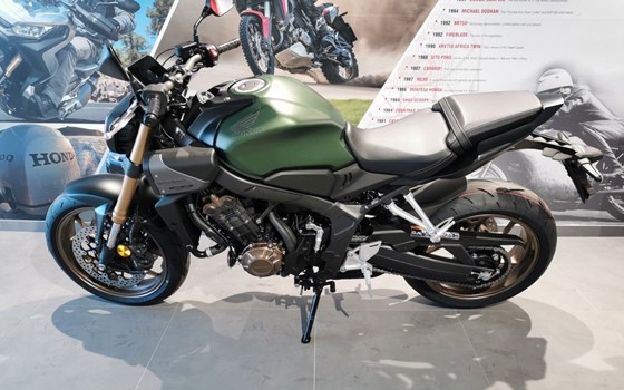 Neufahrzeug Honda CB650R E-Clutch - Bild 12