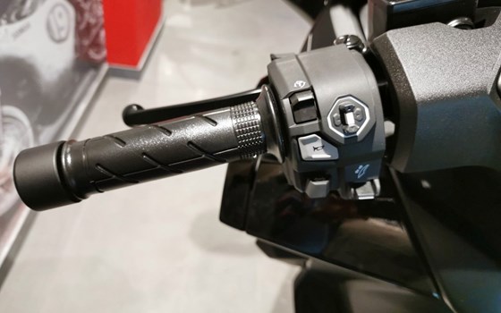 Neufahrzeug Honda Forza 350 - Bild 8