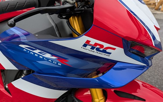 Neufahrzeug Honda CBR1000RR Fireblade SP - Bild 7 Neufahrzeug Honda CBR1000RR Fireblade SP - Bild 7