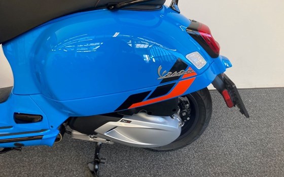 Neufahrzeug Vespa GTS 125 Super Sport - Bild 8 Neufahrzeug Vespa GTS 125 Super Sport - Bild 8