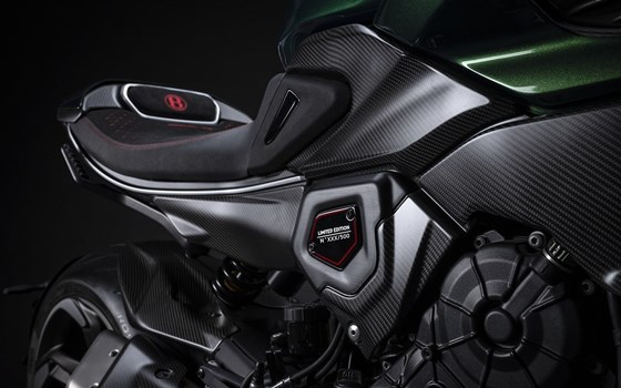 Gebrauchtmotorrad Ducati Diavel for Bentley - Bild 10 Gebrauchtmotorrad Ducati Diavel for Bentley - Bild 10