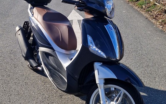 Gebrauchtmotorrad Piaggio Beverly S 350ie ABS/ASR Euro 4 - Bild 1 Gebrauchtmotorrad Piaggio Beverly S 350ie ABS/ASR Euro 4 - Bild 1