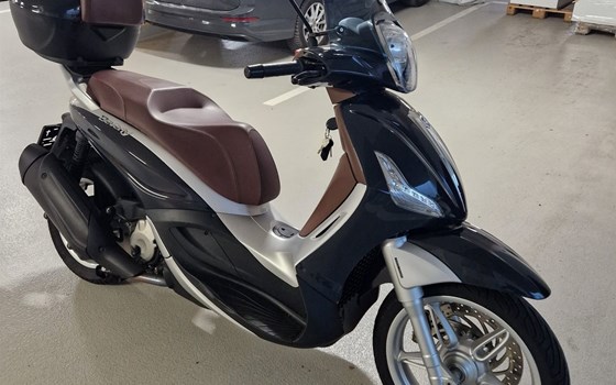 Gebrauchtmotorrad Piaggio Beverly S 350ie ABS/ASR Euro 4 - Bild 3 Gebrauchtmotorrad Piaggio Beverly S 350ie ABS/ASR Euro 4 - Bild 3