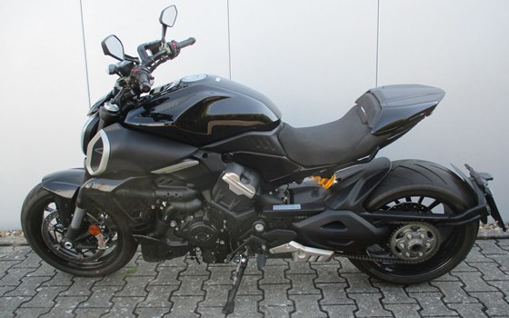 Gebrauchtmotorrad Ducati Diavel V4 - Bild 4