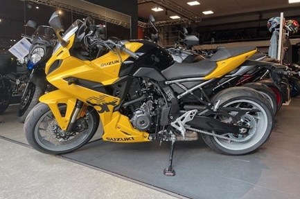 Suzuki GSX-8S