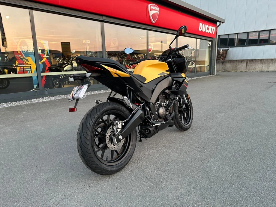 Angebot Aprilia Tuono 125 Bild 7: Angebot Aprilia Tuono 125
