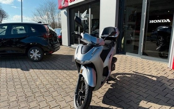Neufahrzeug Honda SH350i - Bild 3